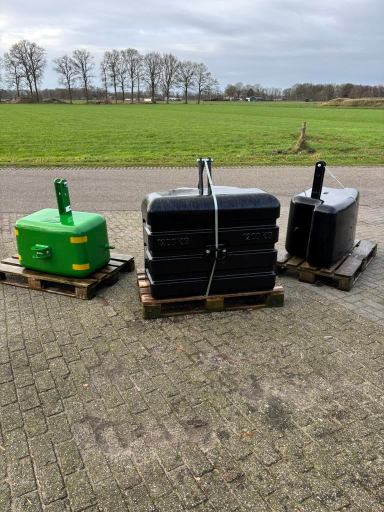 Frontgewichten tegen scherpe prijzen!, Zakelijke goederen, Agrarisch | Tractoren, Overige merken, Gebruikt, Tot 2500, Ophalen of Verzenden