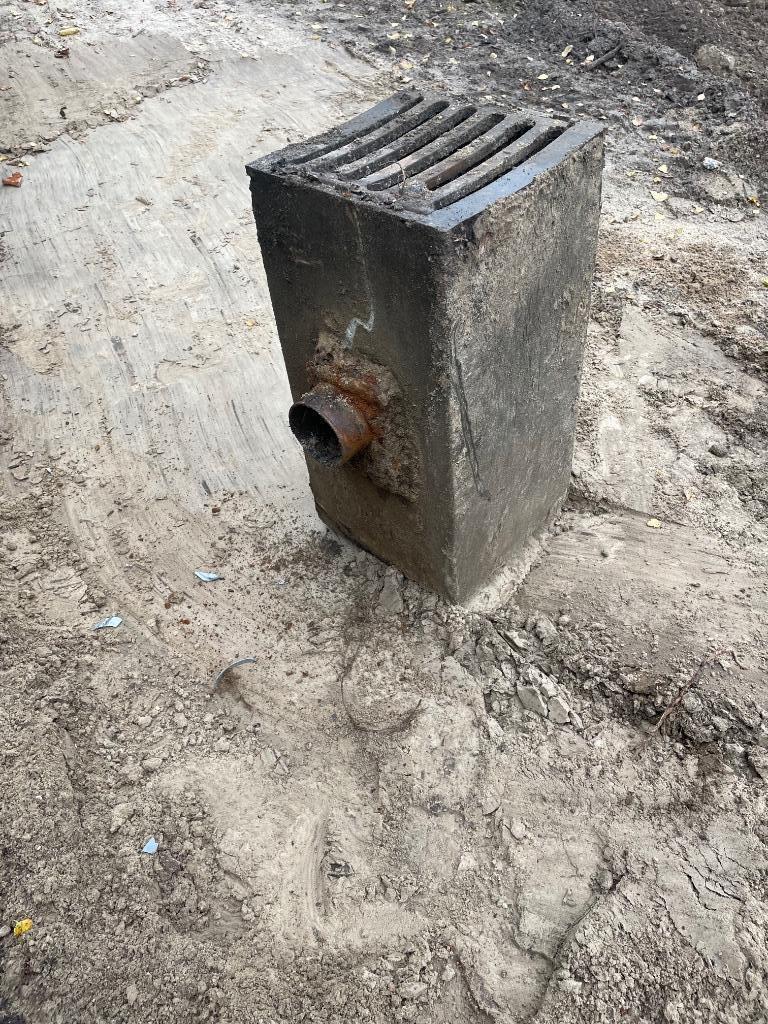 Straatkolk beton, Ophalen, Gebruikt, Minder dan 2 meter, 80 mm of meer