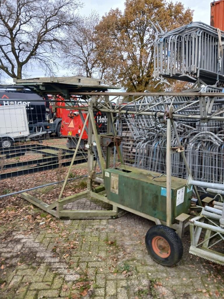 Hek kantelbare bouwlift 380v 9m hoog, Ophalen, Gebruikt, Bouwlift