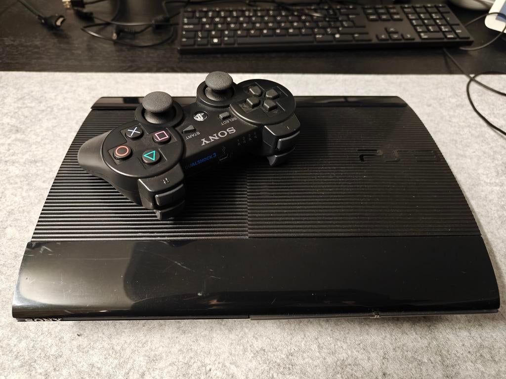 PlayStation 3 superslim 12gb met games, Spelcomputers en Games, Spelcomputers | Sony PlayStation 3, Met games, Ophalen of Verzenden