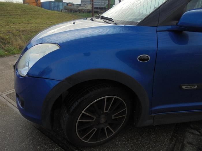Scherm links-voor van een Suzuki Swift (ZCG), Gebruikt, -, -, Ophalen of Verzenden