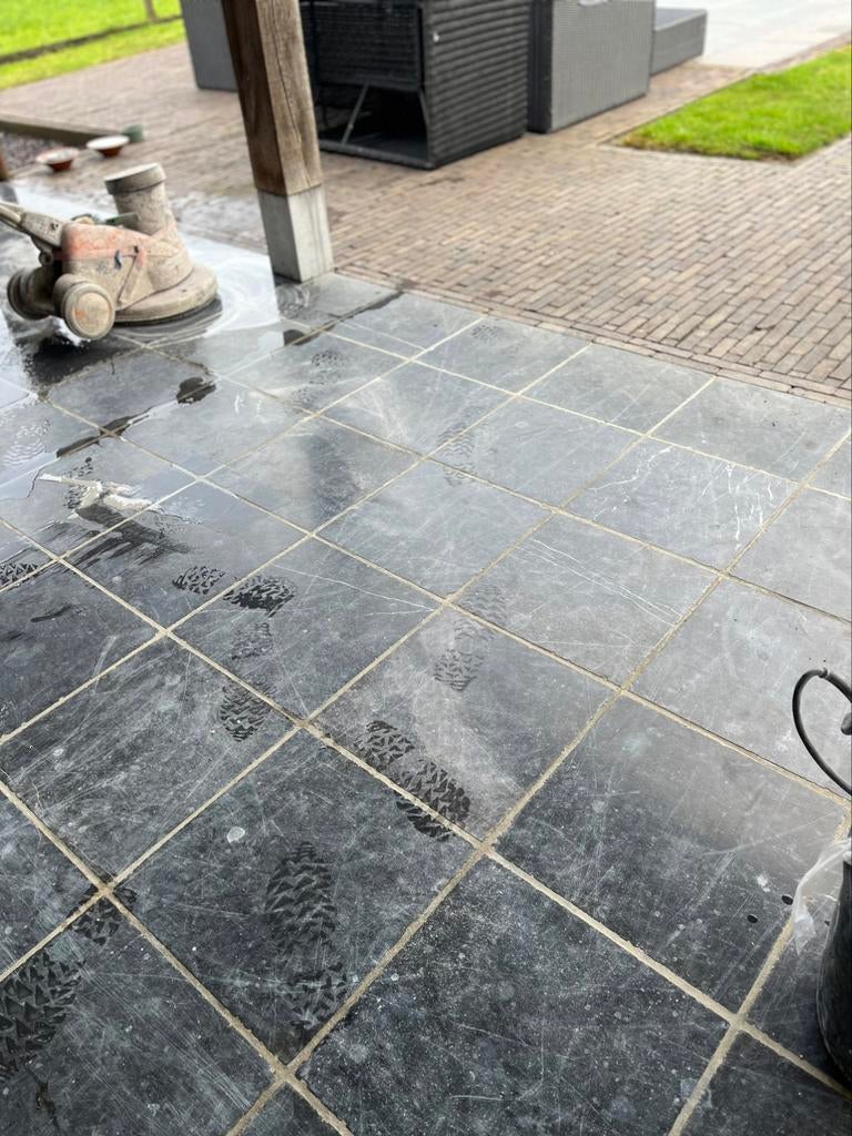 Belgisch Hardsteen vloer polijsten, 60 cm of meer, Hardsteen, Ophalen of Verzenden, 10 m² of meer
