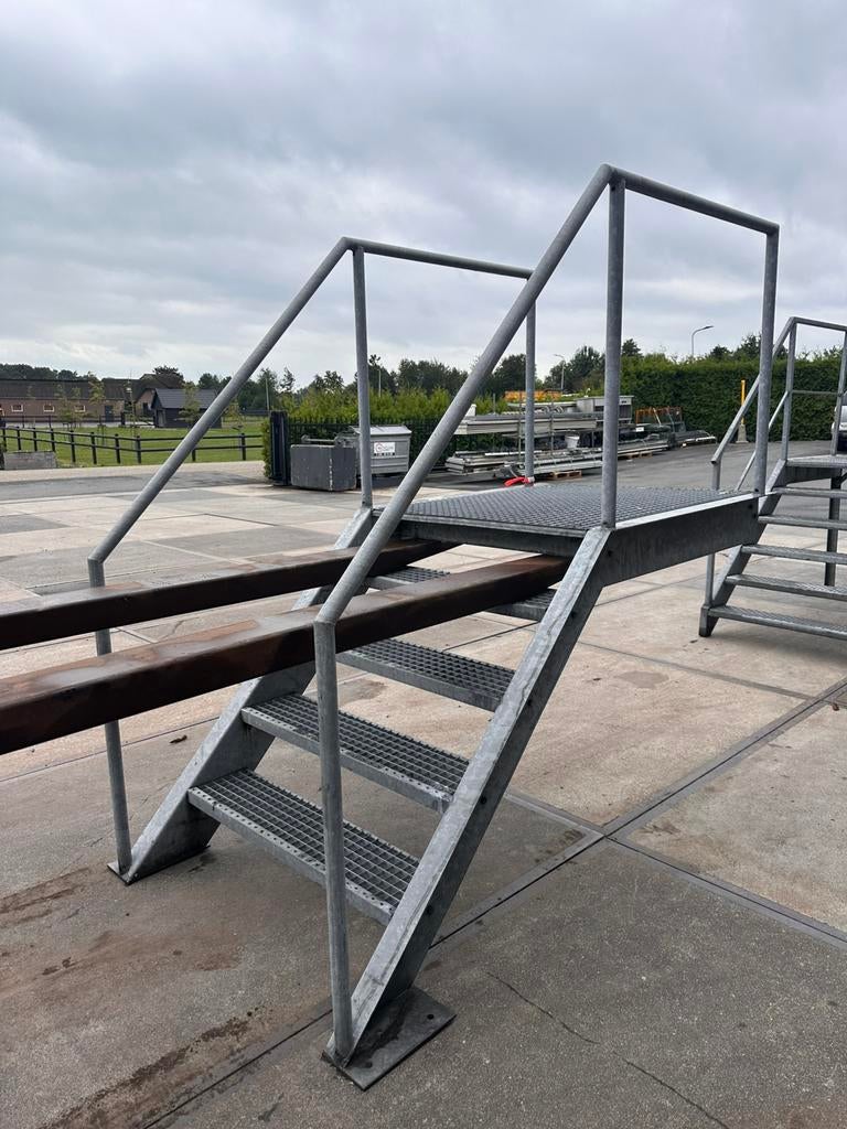 Gegalvaniseerde bordestrap steektrap wenteltrap trappen, Ophalen of Verzenden, 2 tot 4 meter