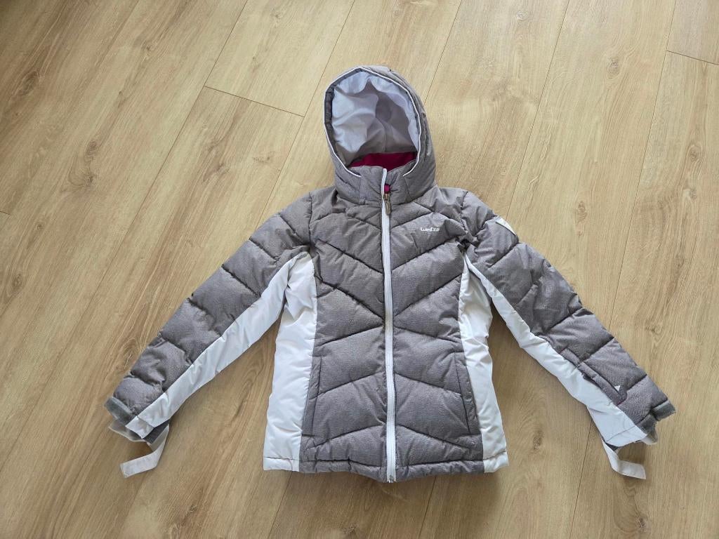 Ski-jas Mt 140 Wedze, Kinderen en Baby's, Ophalen of Verzenden, Zo goed als nieuw, Meisje, Jas
