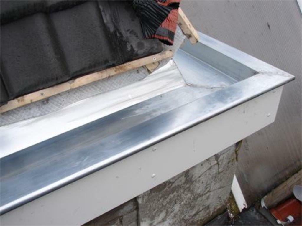 Dakgoot en dakbedekking vernieuwen / reparatie van daken, 24-uursservice, Onderhoud