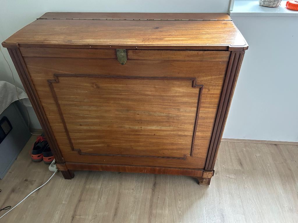 Grote antieke turfkist / turfkast, Ophalen