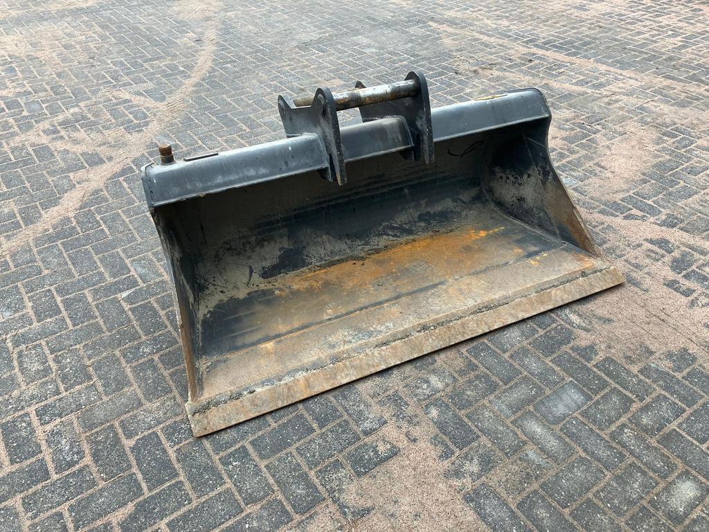 Eurosteel slotenbak en dieplepelbak S60, Ophalen, Graafmachine