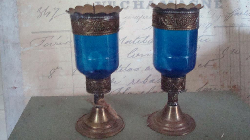 aparte blauwe kandelaartjes met messing en opaline vaasjes, Antiek en Kunst, Ophalen of Verzenden