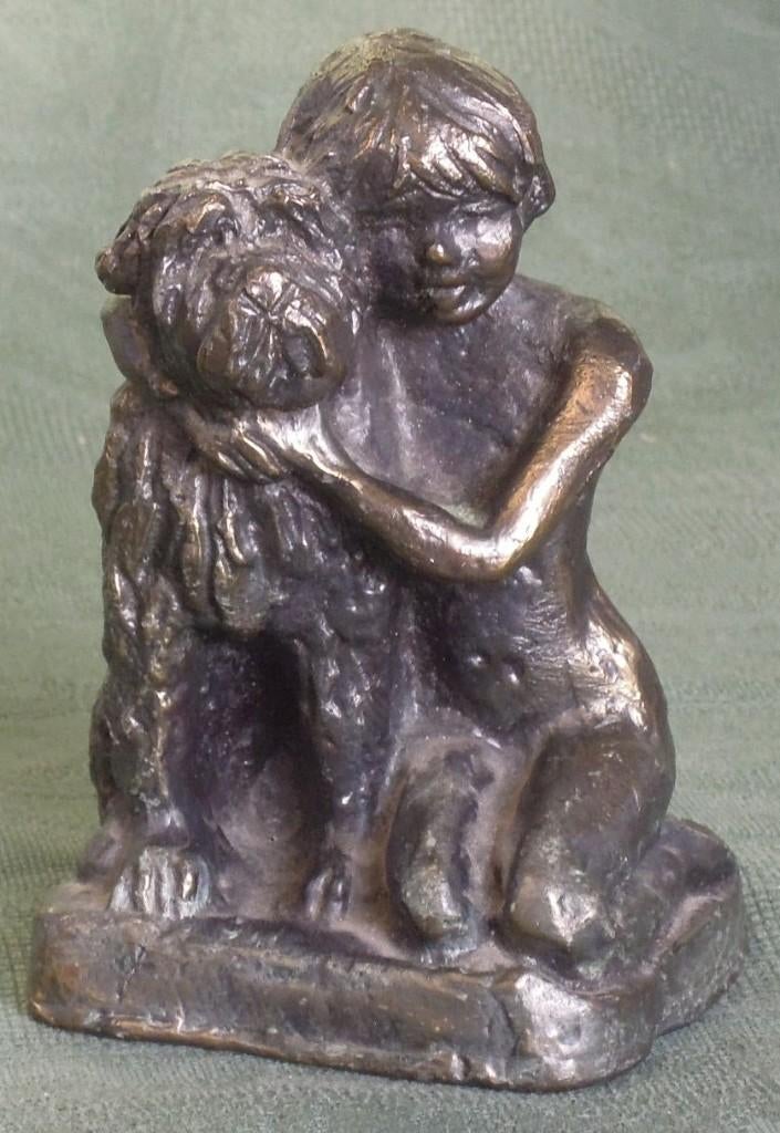 Nr. DK7: Bronzen beeldje van meisje met hondje, Ophalen of Verzenden, Zo goed als nieuw, Mens