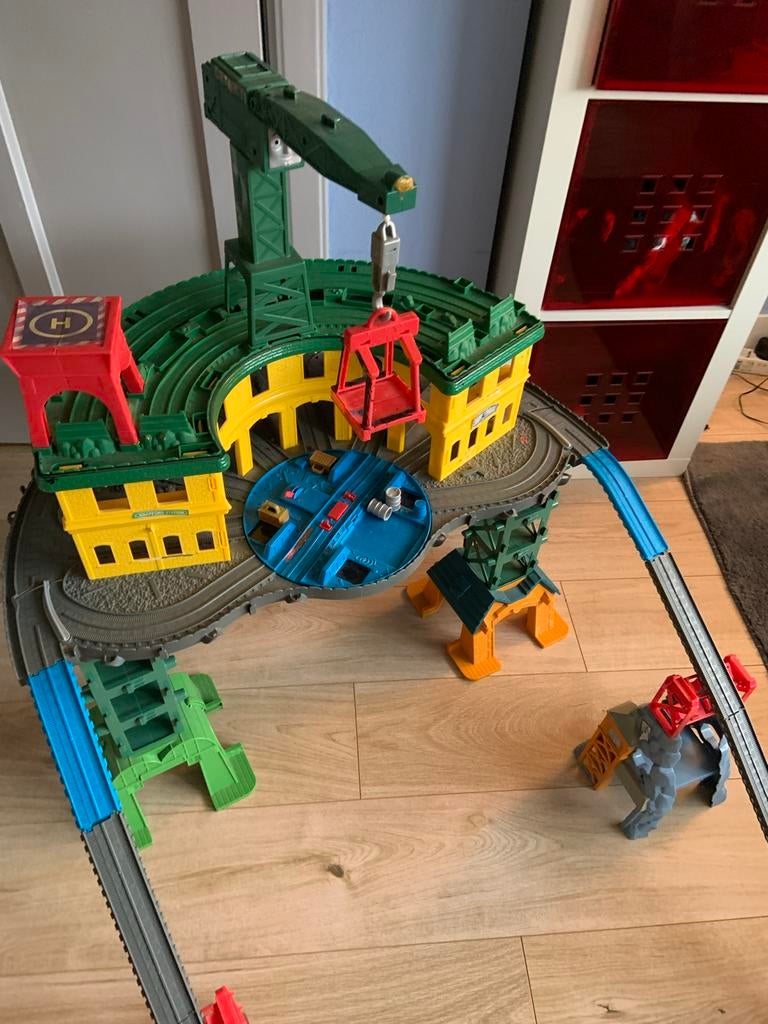 Thomas and friends Trackmaster  train track super station, Ophalen, Zo goed als nieuw