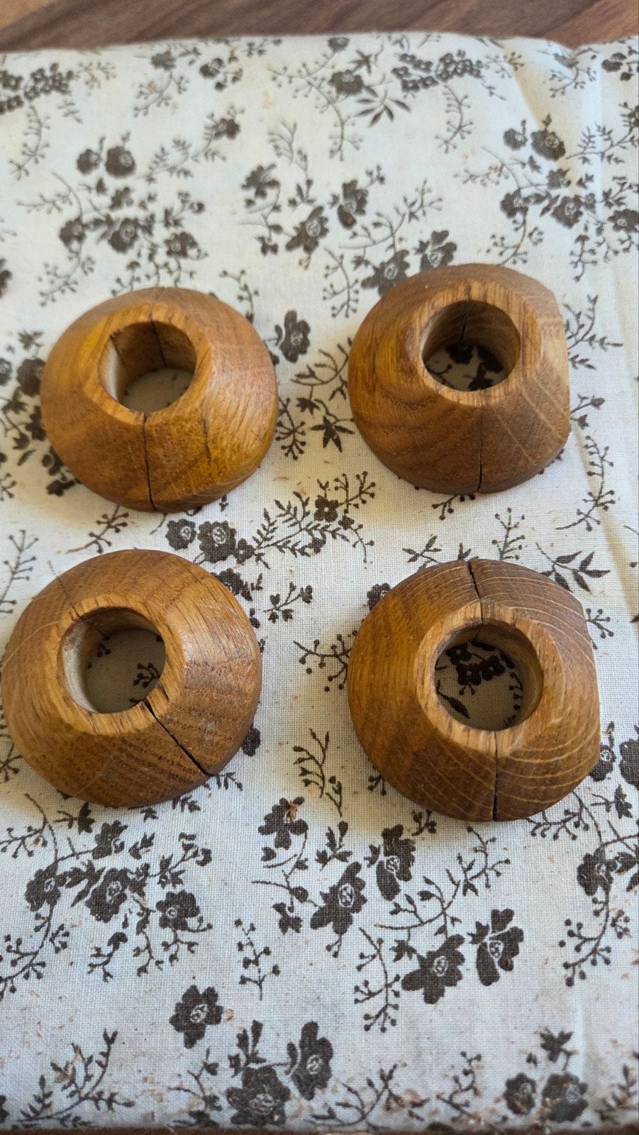Eiken houten rozetten voor verwarmingsbuizen (4 stuks), Ophalen of Verzenden, Gebruikt