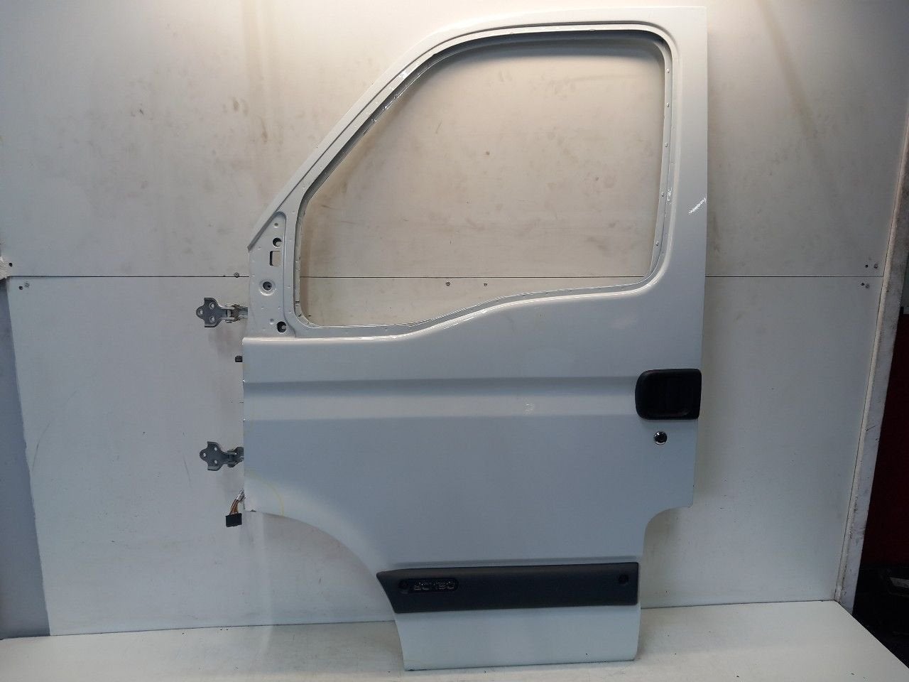 Portier links voor Renault Master, Onderdelen@venauto.nl, Van der Ven Autorecycling B.V., Gebruikt, Ettenseweg 76, 4706 PB Roosendaal, The Netherlands