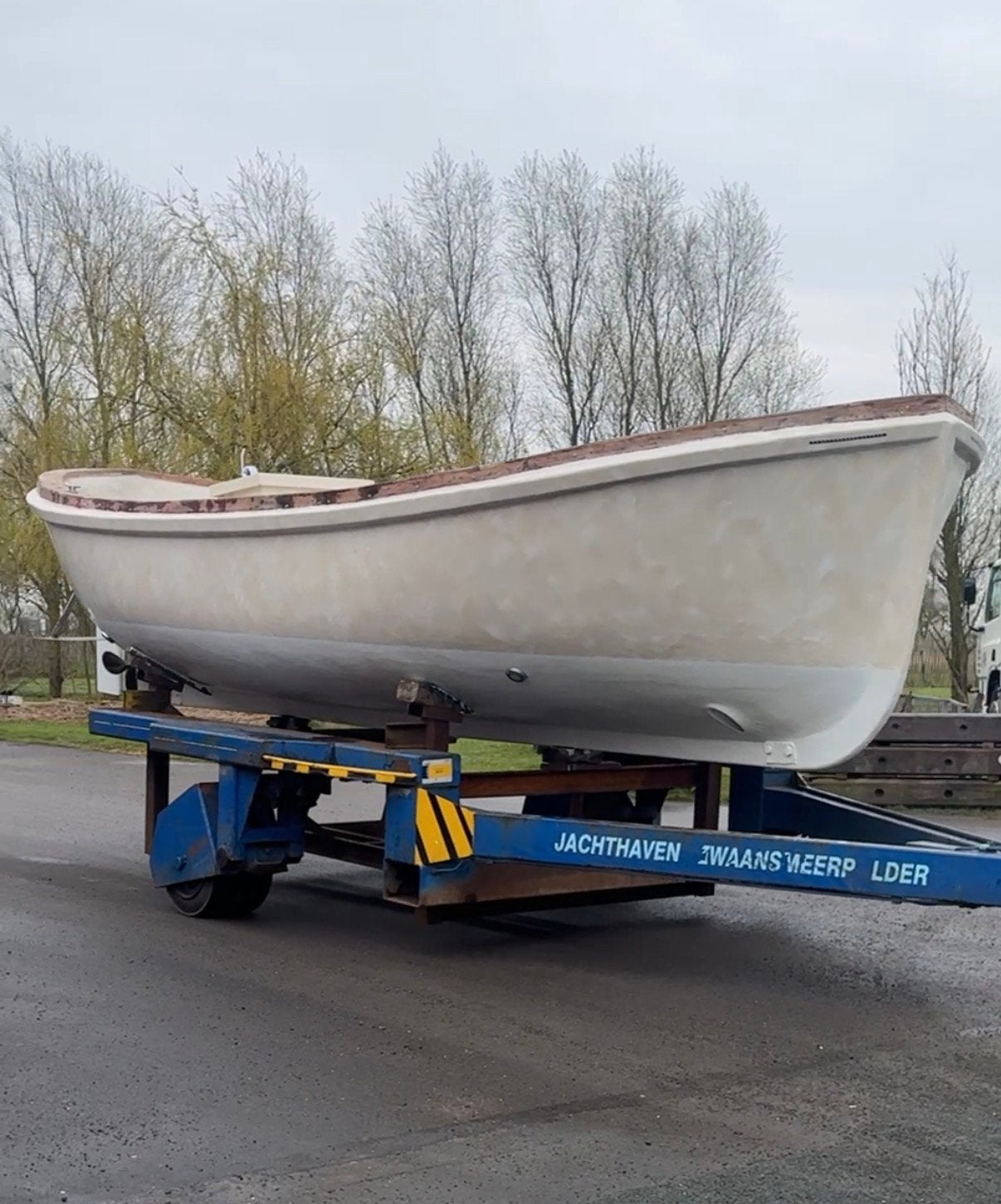 Sloep 8m x 3m ( Omgebouwde reddingsloep ), Watersport en Boten, Binnenboordmotor, Diesel, 55 pk, 8 m