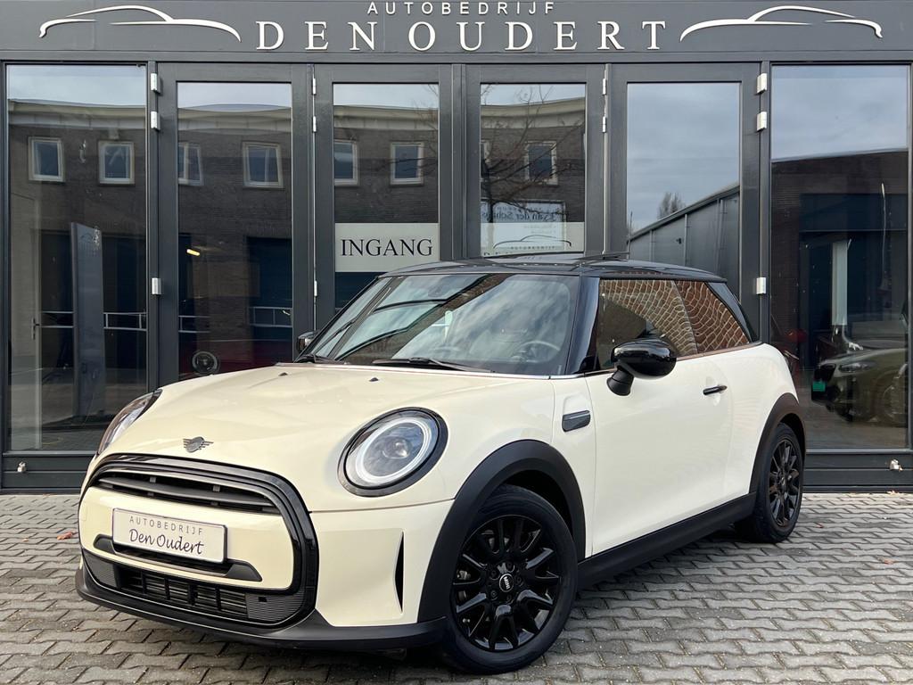 MINI Mini 1.5 Cooper Classic AUT. PANO / CARPLAY / LEER / LE, Auto's, Mini, Bedrijf, Te koop, Cooper, ABS, Airbags, Airconditioning