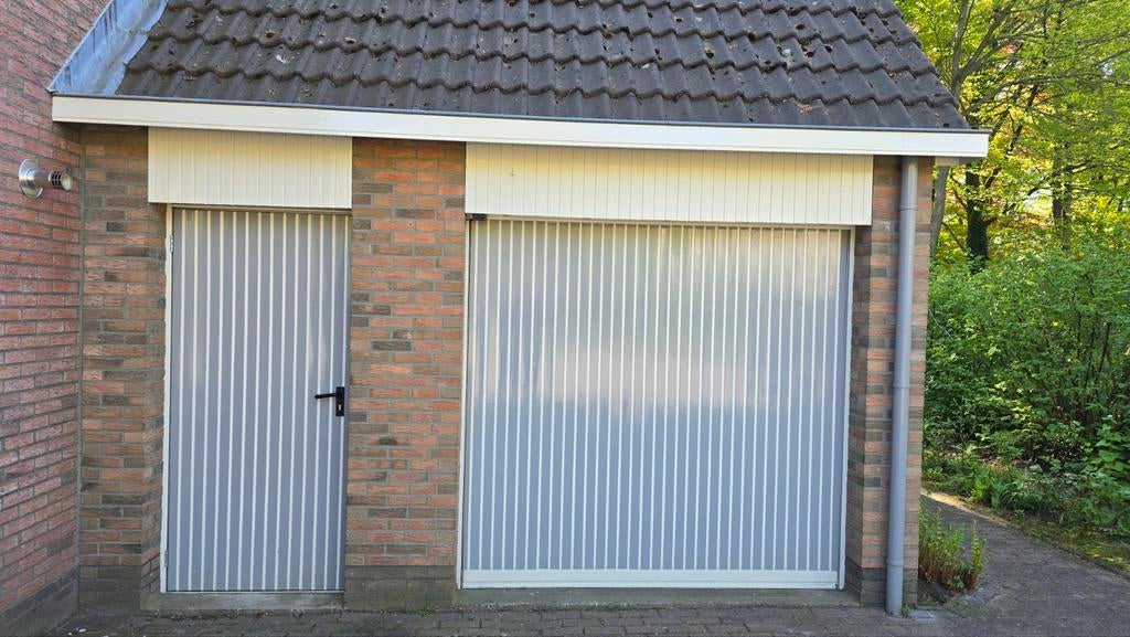 Garagedeur, loopdeur - met automatische deur opener., Ophalen, Gebruikt, 120 cm of meer, Garagedeur