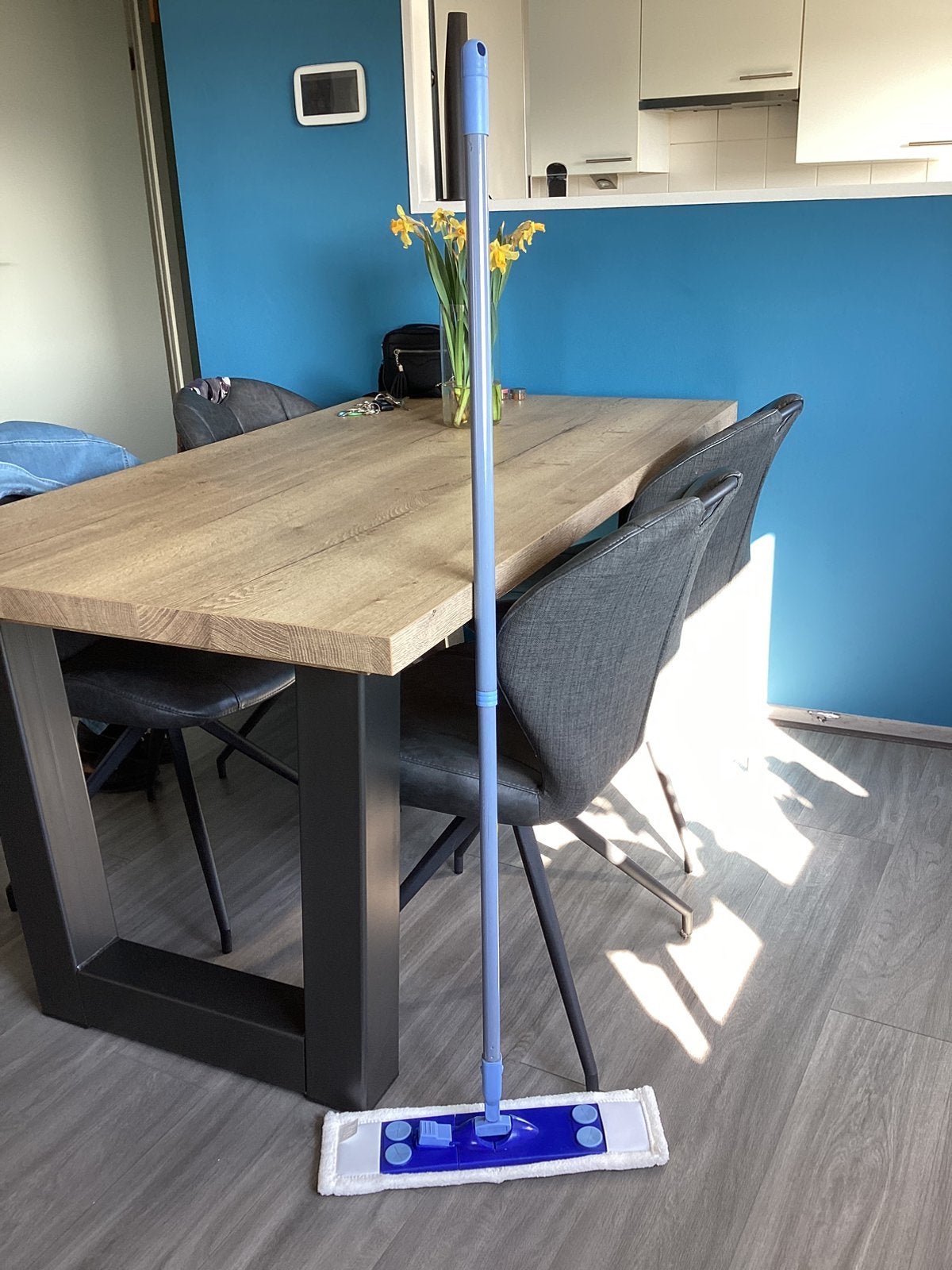 Vloerwisser. Met nieuwe dweil. Wendbaar, Ophalen