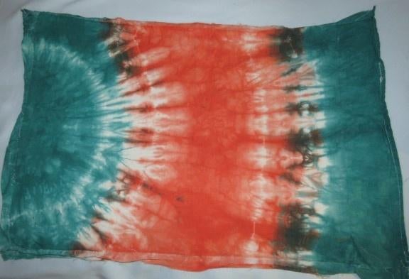 Vintage lap handgeverfde stof groen-oranje-wit tie and dye, Nieuw, Oranje, Ophalen of Verzenden, 30 tot 120 cm