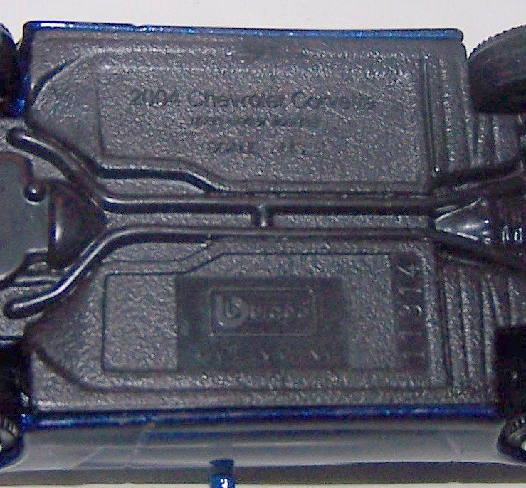 Bburago Chevrolet Corvette 2004. 1/43. Nwst., Ophalen of Verzenden, Zo goed als nieuw, Auto, Overige merken