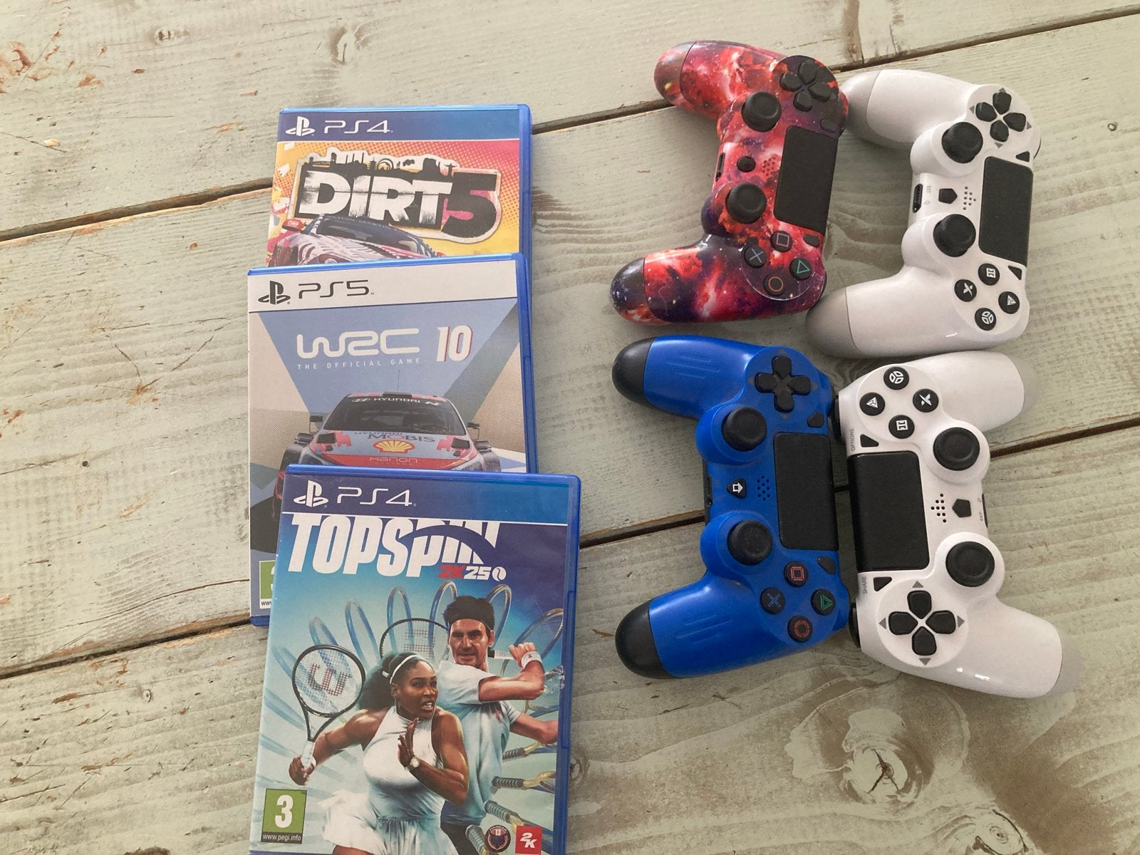 PS4/PS5 Games & Controllers Bundel: Dirt 5, WRC 10, TopSpin, Ophalen, Gebruikt, Racen en Vliegen, Eén computer