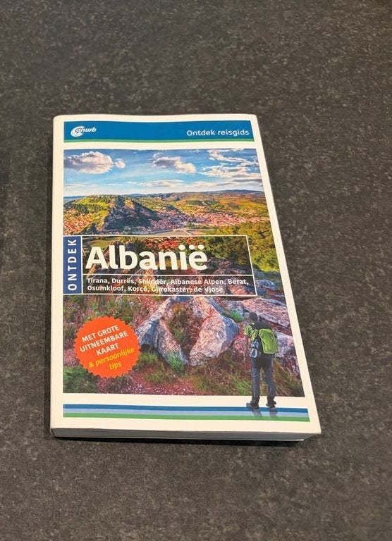 ANWB Ontdek reisgids Albanië met uitneembare kaart, Boeken, Europa, Ophalen of Verzenden, Zo goed als nieuw, Reisgids of -boek
