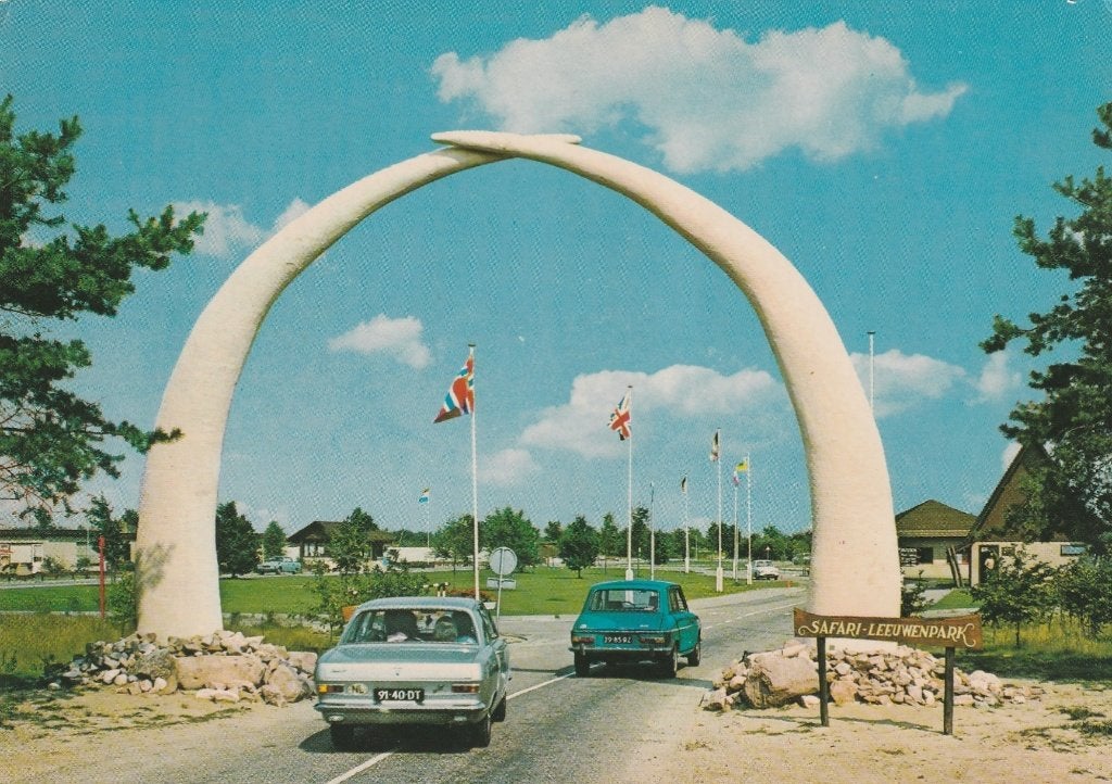 HILVARENBEEK Beekse Bergen Safaripark met Opel en Simca, Verzenden, 1960 tot 1980, Ongelopen, Noord-Brabant