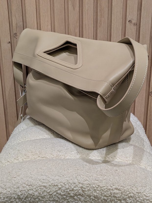 YAYA - Prachtige leren tas - Huidige collectie - Nieuw €190, Schoudertasje, Beige, Nieuw, Ophalen of Verzenden