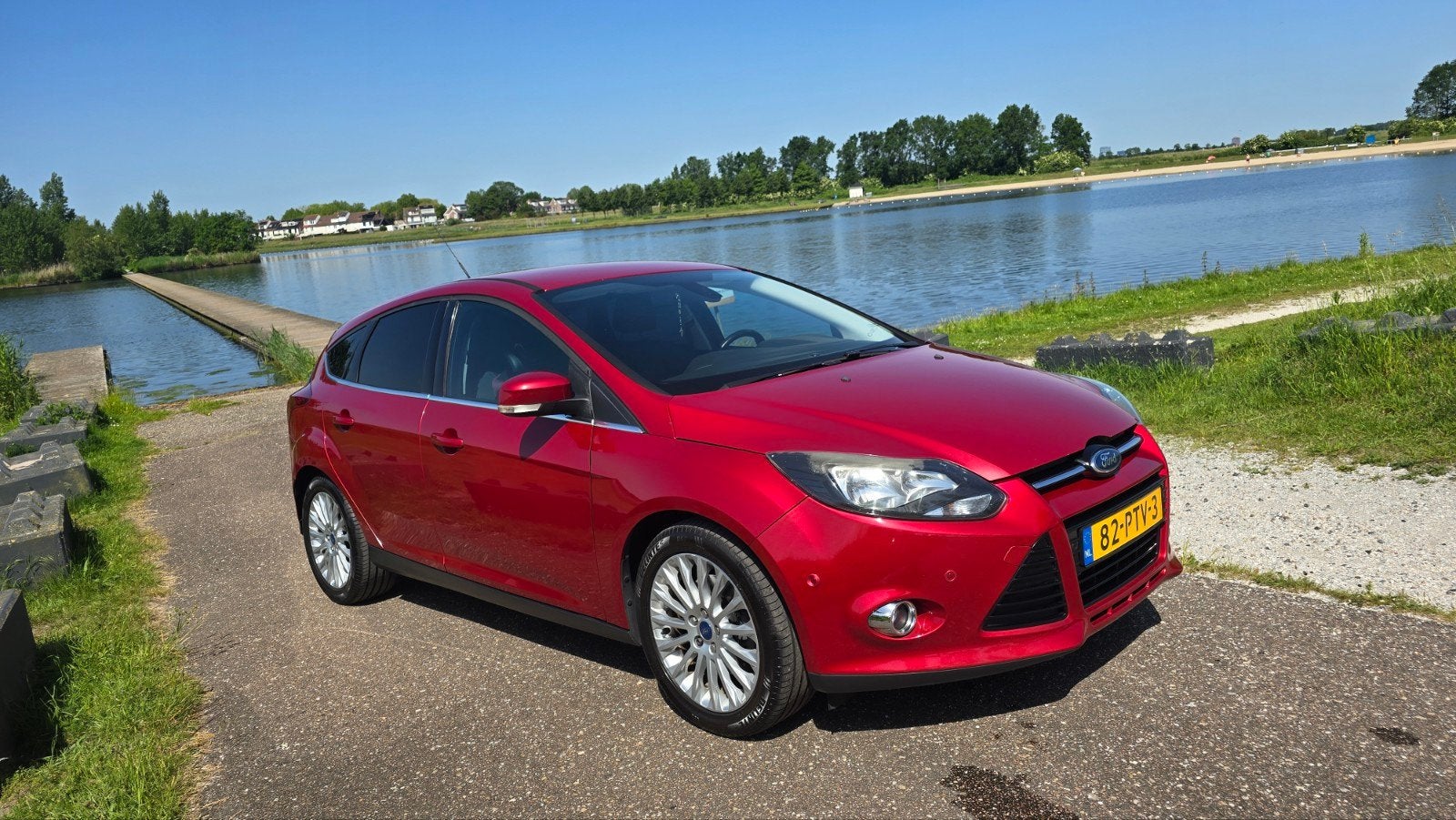 Ford Focus 1.6 Ecoboost full options. Dealer onderhouden, Auto's, Ford, 1596 cc, Zwart, 4 cilinders, Automatische klimaatregeling