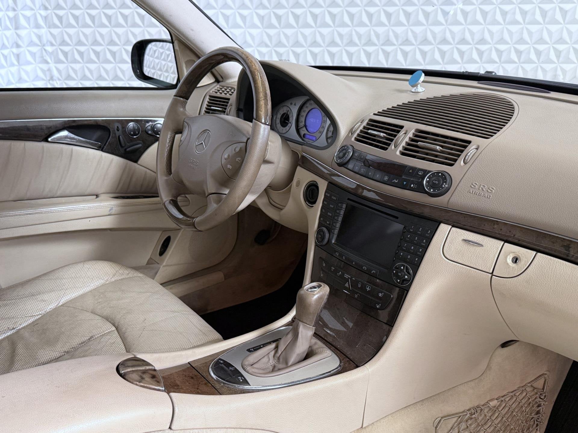 Mercedes-Benz E-klasse 500 ( E500 ) Avantgarde V8 / 195.000k, Auto's, Automaat, Achterwielaandrijving, Gebruikt, 8 cilinders