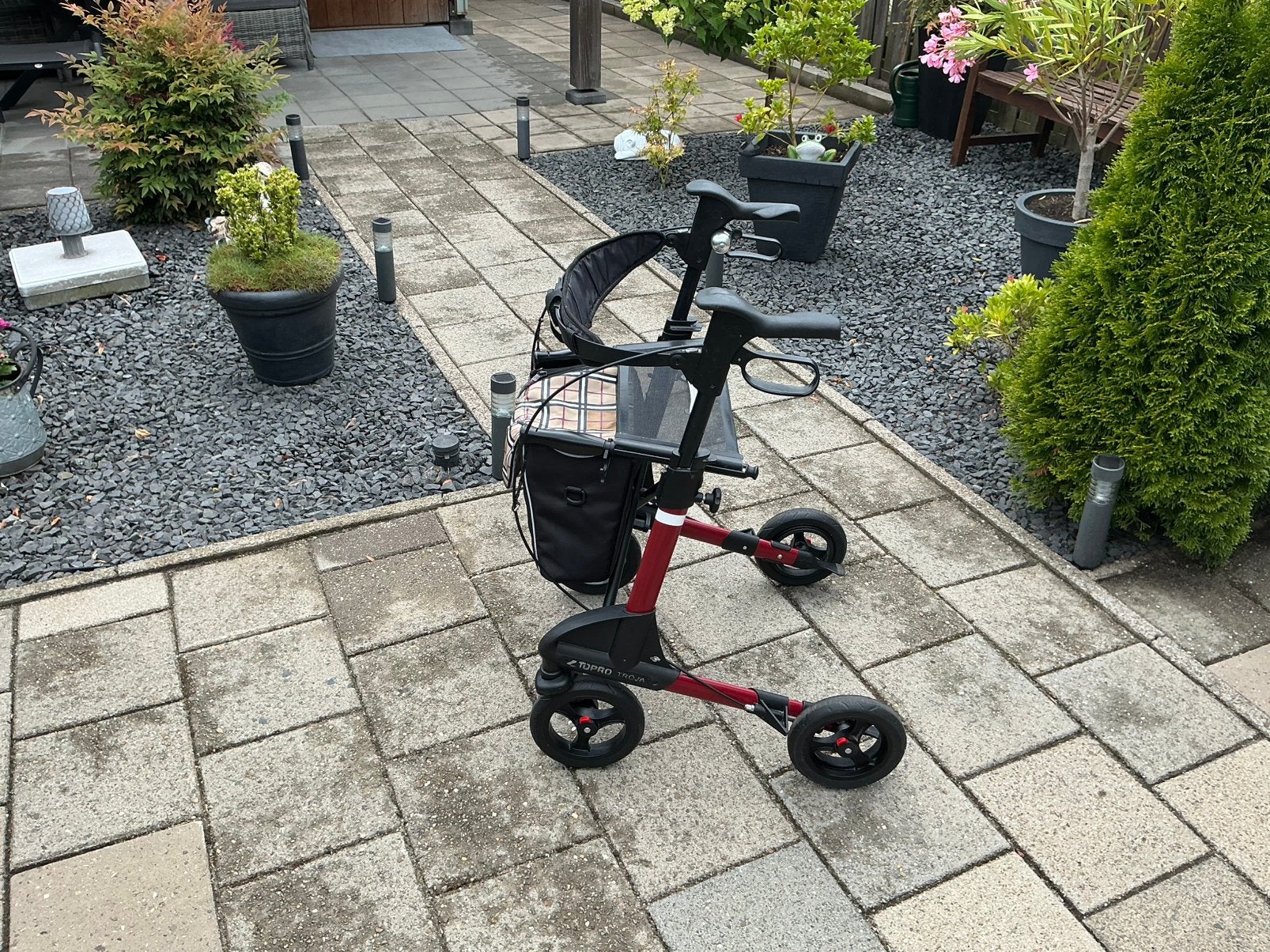 Mooie tropo troja met dienblad en softbanden, Diversen, Rollators, Ophalen, Zo goed als nieuw