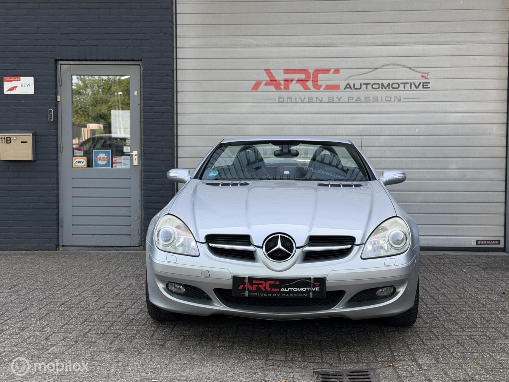 Mercedes SLK 200 Kompresser - Stoelverwarming/Airscarf/Leer!, Auto's, Achterwielaandrijving, Gebruikt, Zwart, 4 cilinders