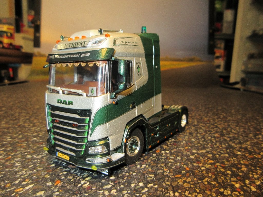 WSI DAF XG Van Triest Veevoeders met certificaat, Hobby en Vrije tijd, Modelauto's | 1:50, Ophalen of Verzenden, Nieuw, Bus of Vrachtwagen