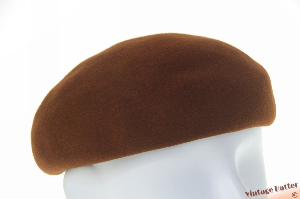 Vintage Dames pillbox hoed bruin vilt 56 gratis verzenden NL, Ophalen of Verzenden, Gedragen, 56 of 57 cm (M, 7 of 7⅛ inch), Hoed