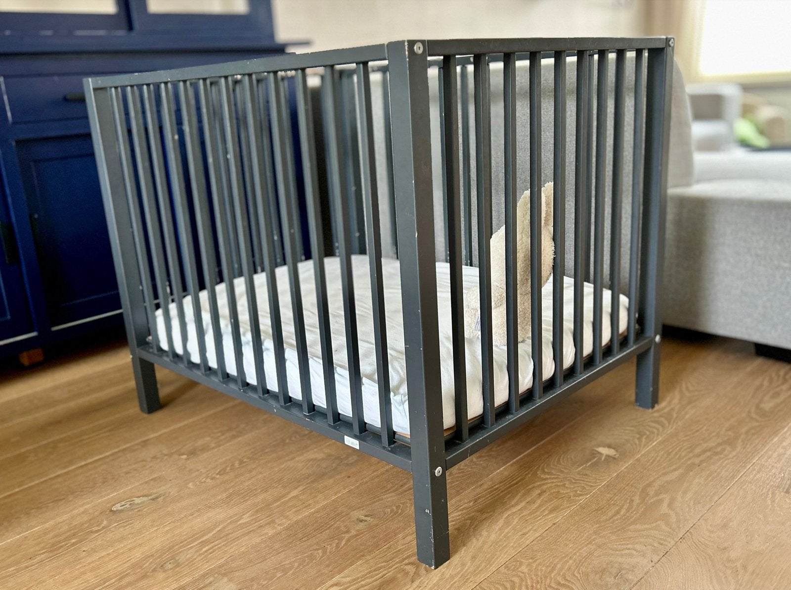Quax Box inclusief matras - Donkergrijs met gebruikssporen, Ophalen, Gebruikt, Rechthoekig