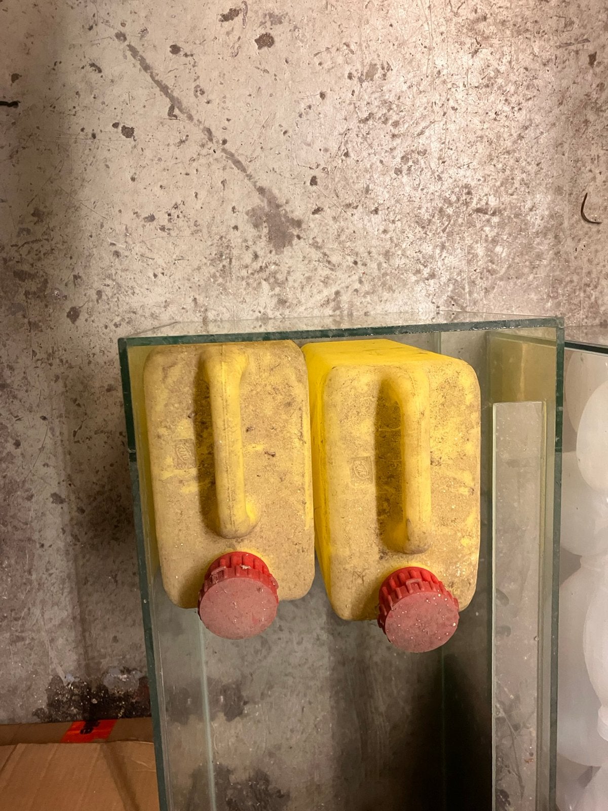 Containers divers, Ophalen, Zo goed als nieuw