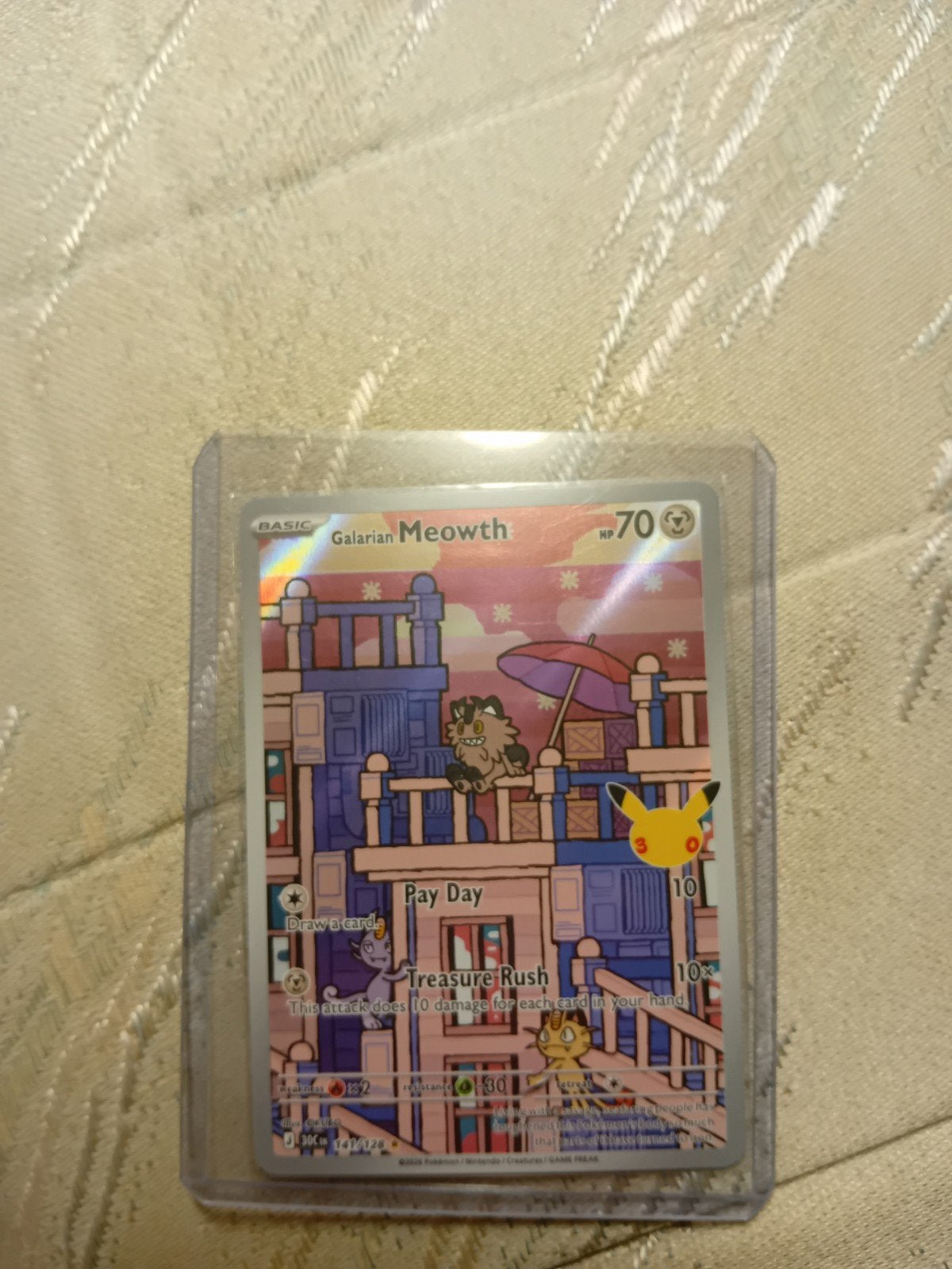 Galarian meowth 30th celibration., Hobby en Vrije tijd, Ophalen of Verzenden