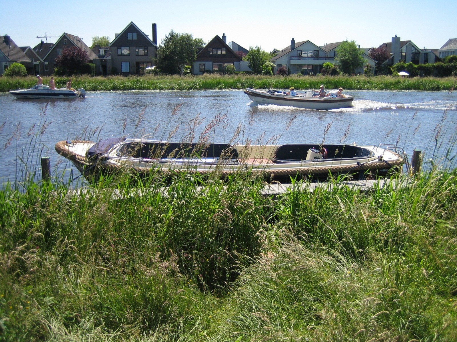 Ligplaats steiger voor boot dwarswatering Leiderdorp, Watersport en Boten