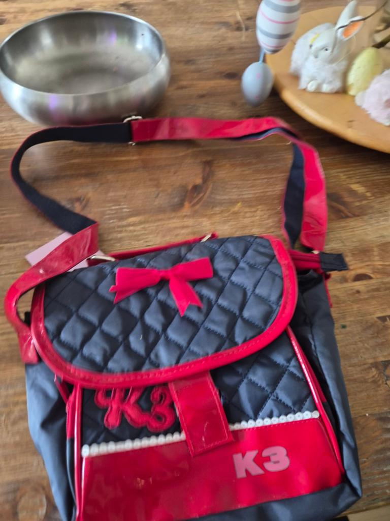 K3 Schoudertas - Zwart/Rood met Strikje, Overige merken, Gebruikt, 25 tot 40 cm, Ophalen of Verzenden