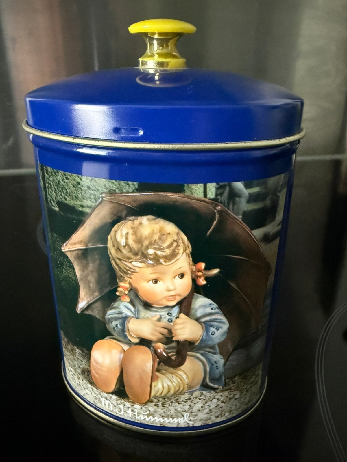 Vintage M.J. Hummel bewaarblik - Meisje met Paraplu, Antiek en Kunst, Ophalen of Verzenden