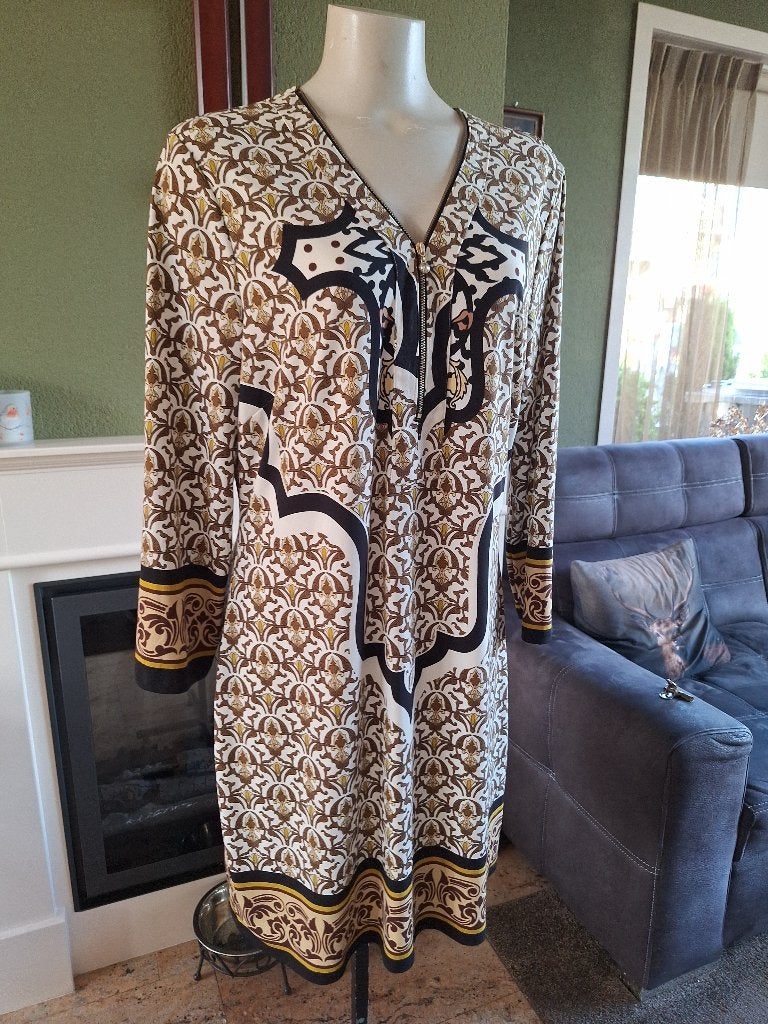 K-design prachtig wit bruin zwarte jurk in maat XXL, K-design, Verzenden, Zwart, Maat 42/44 (L)