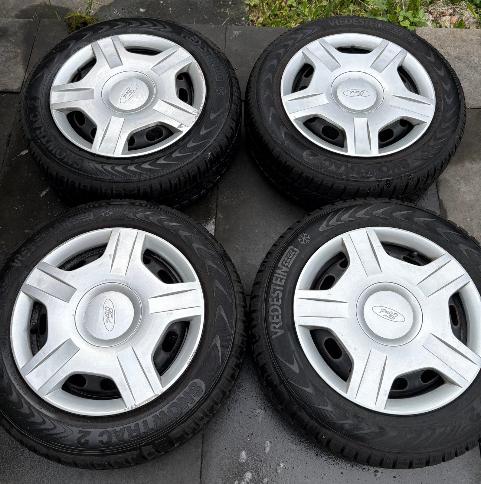 4 winterbanden met vlegen - Ford, Ophalen, 14 inch, 175 mm, Banden en Velgen