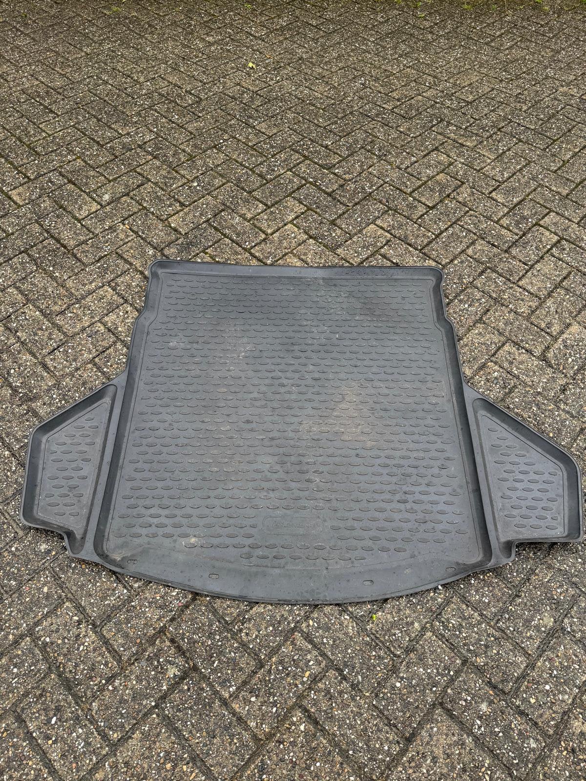 Kofferbakmat toyota Auris station, Ophalen, Gebruikt