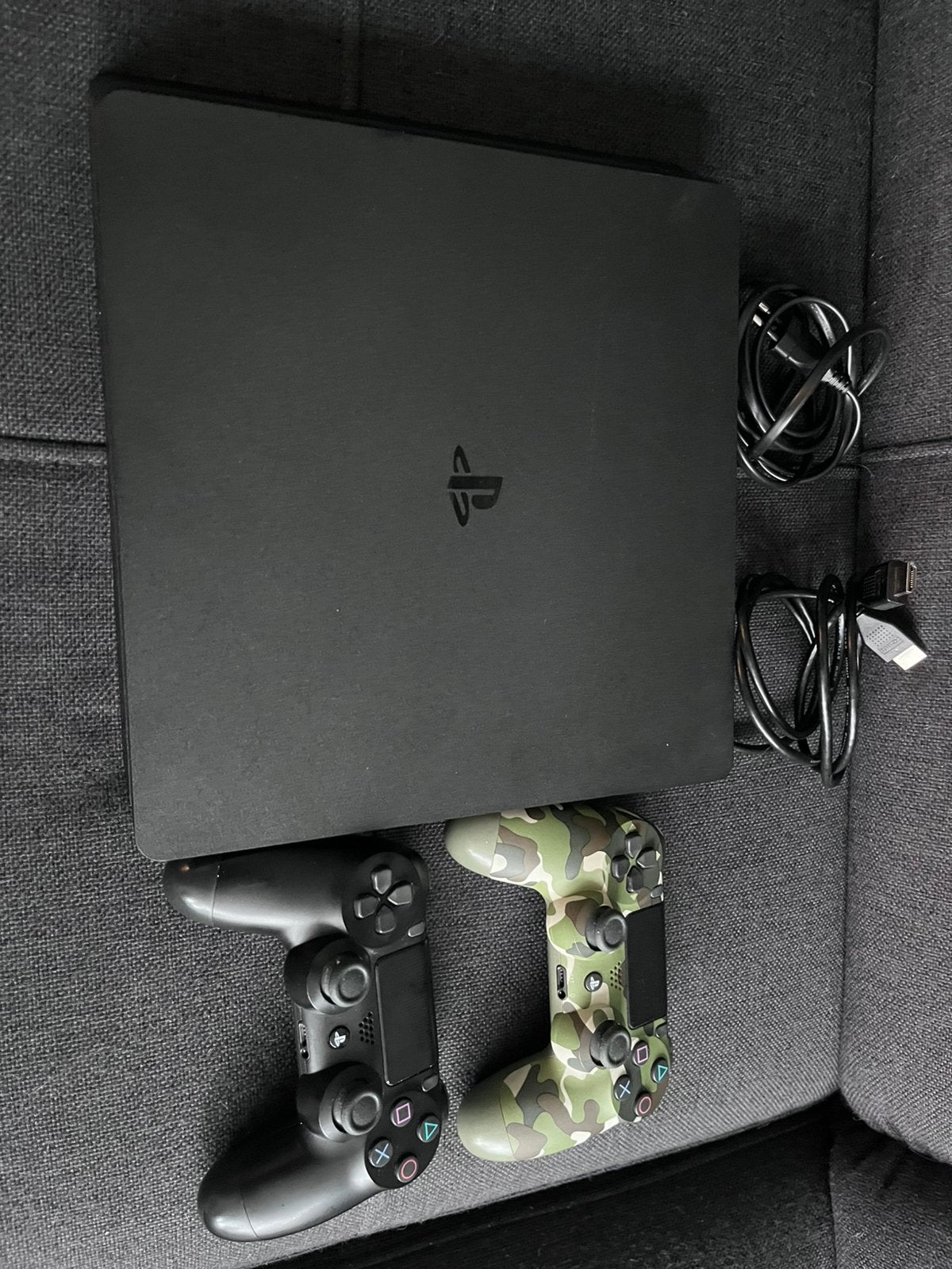 PS4 Slim met 2 controllers en GTA V - in goede staat, Ophalen, Met 2 controllers, Slim, 500 GB