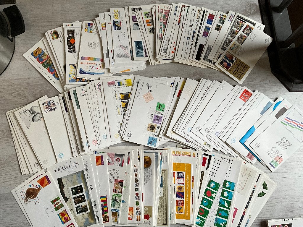 ca 265 eerste dagenveloppen zie foto, Postzegels en Munten, Postzegels | Eerstedagenveloppen, Ophalen of Verzenden, Nederland