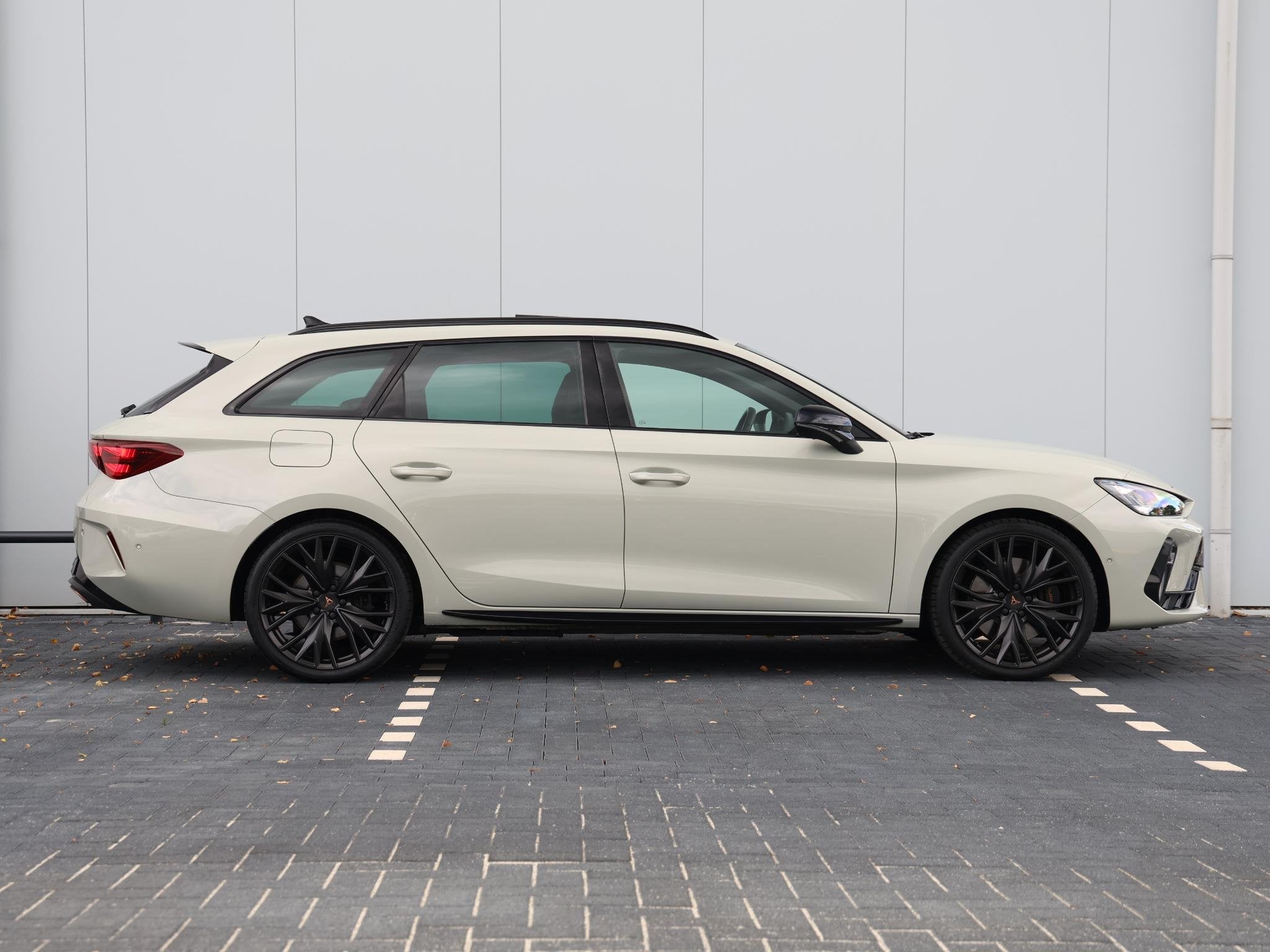 CUPRA Leon Sportstourer 1.5 TSI e-Hybrid 272 pk VZ Performan, Auto's, Cupra, 4 cilinders, Alcantara, 26 kWh, Hybride Elektrisch/Benzine