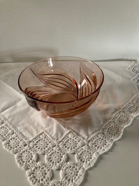 art deco persglas schaal Luminarc France PUNTGAAF, Antiek en Kunst, Antiek | Glas en Kristal, Ophalen of Verzenden