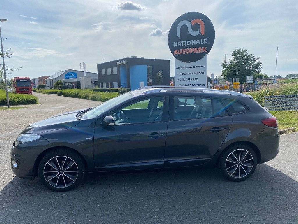 Renault Mégane Estate 2012 * 1.5 dCi Bose * APK * TOP CAR, Euro 5, Gebruikt, 680 kg, 4 cilinders
