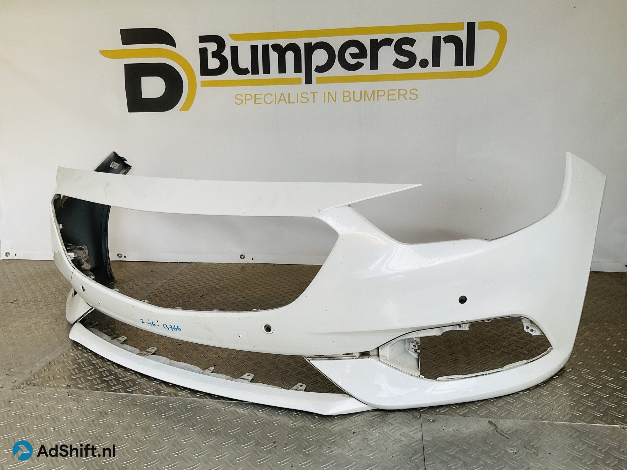 Bumper Opel Insignia B 4xpdc 39136417Voorbumper 2-i6-13766R, Auto-onderdelen, Bumper