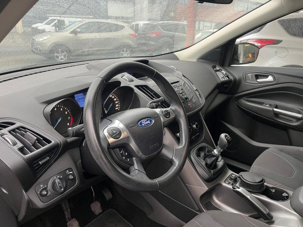 Ford KUGA 1.6 150PK eccoboost  Bluetooth  Nieuwe Distributie, Auto's, 15 km/l, Gebruikt, 4 cilinders, Zwart