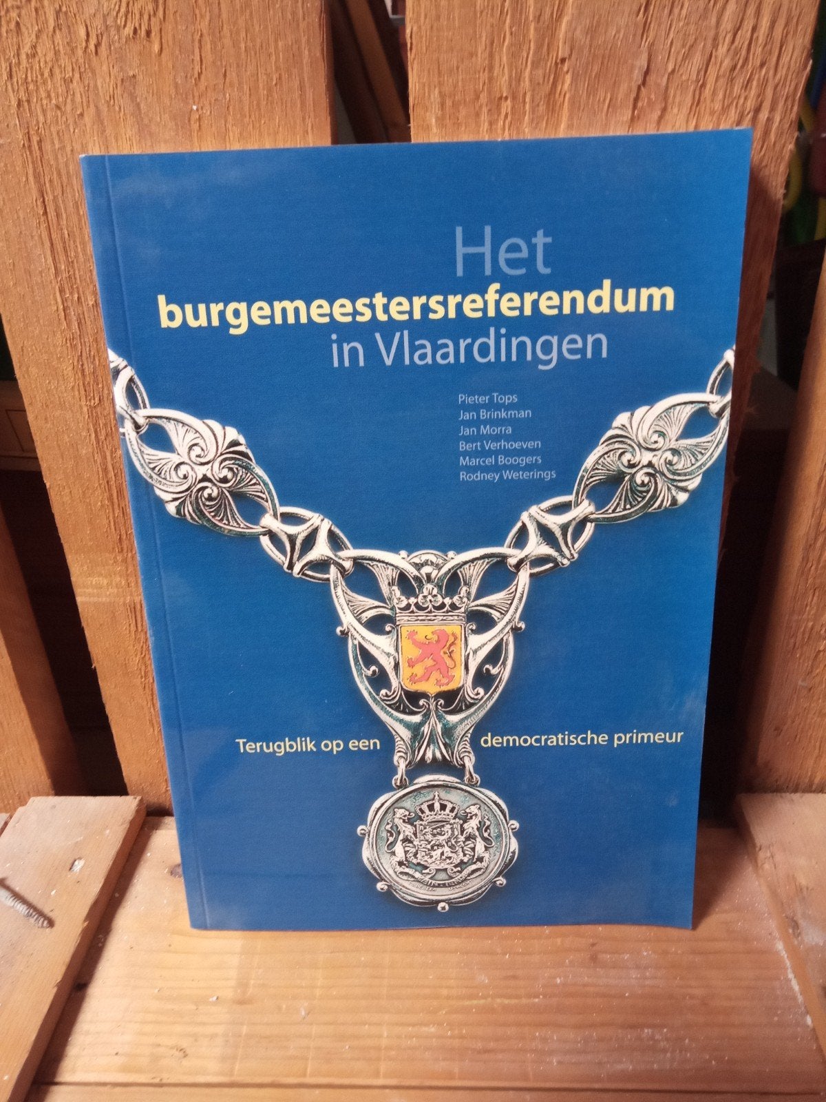 Het burgemeestersreferendum in Vlaardingen, Boeken, Ophalen of Verzenden, Meerdere auteurs, 20e eeuw of later, Gelezen