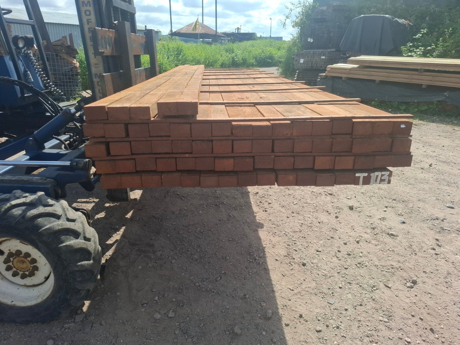 Partij 65 st hardhout palen balken 370x6x4 cm bezorgen mogel, Ophalen, Nieuw, Hardhout, 250 cm of meer